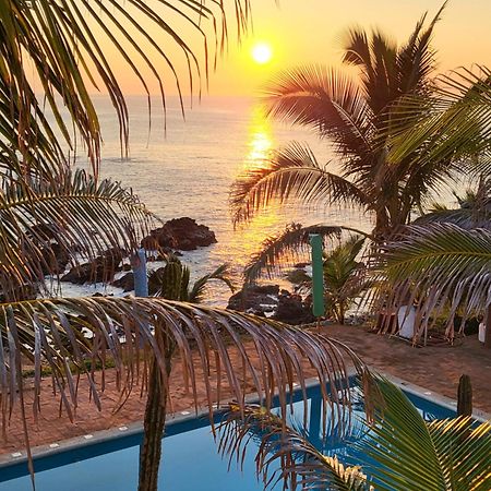 Hotel Luz De Mar ' Right On The Beach Cuatunalco Exterior photo