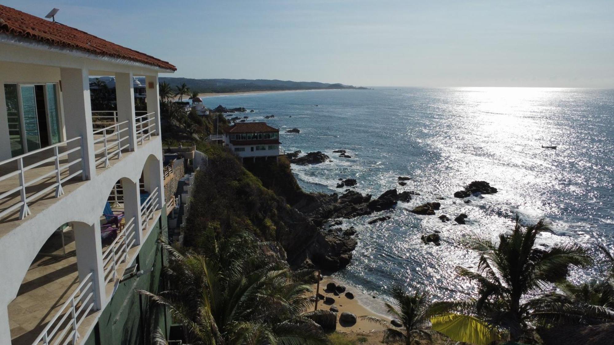 Hotel Luz De Mar ' Right On The Beach Cuatunalco Exterior photo