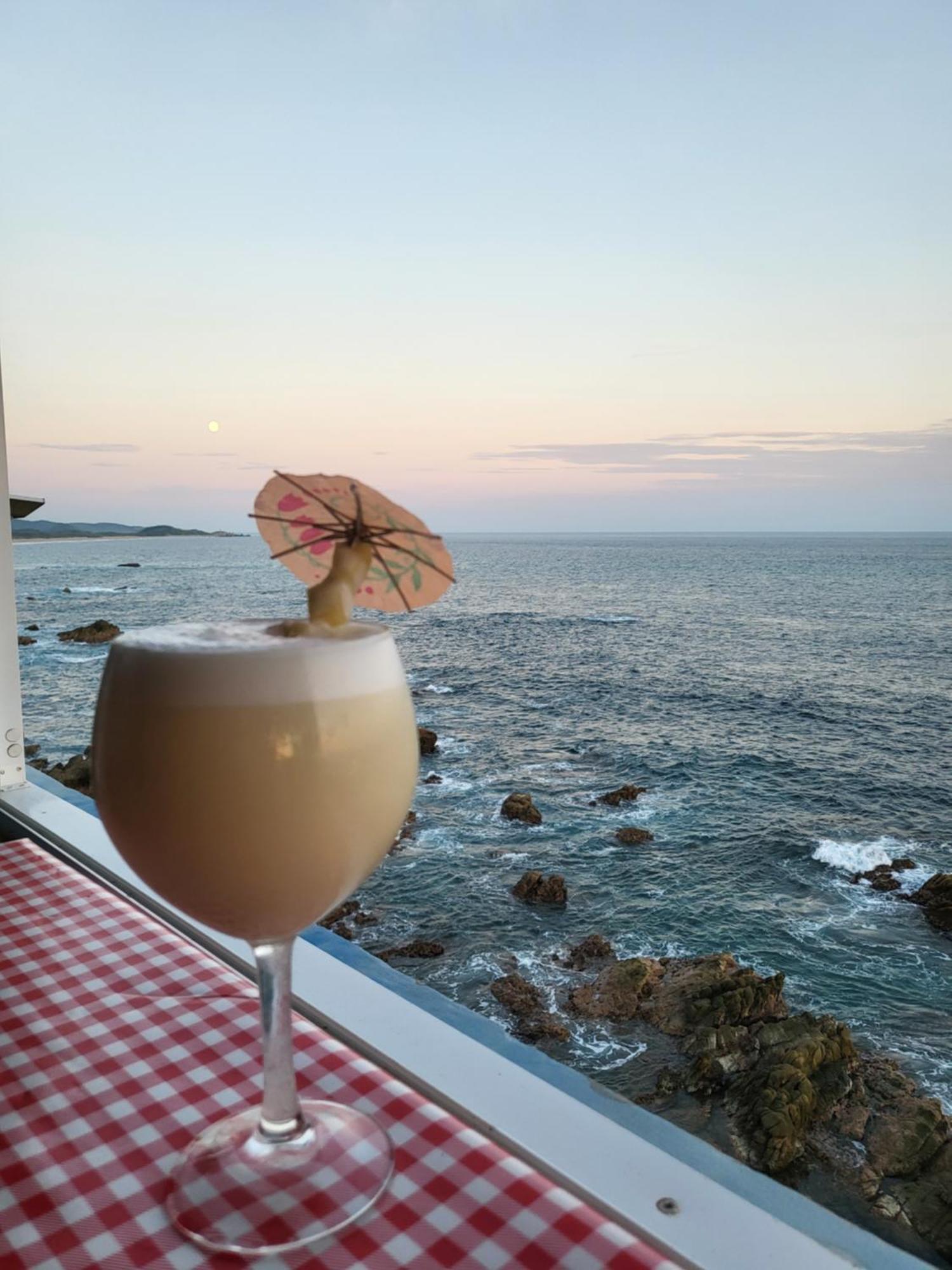 Hotel Luz De Mar ' Right On The Beach Cuatunalco Exterior photo