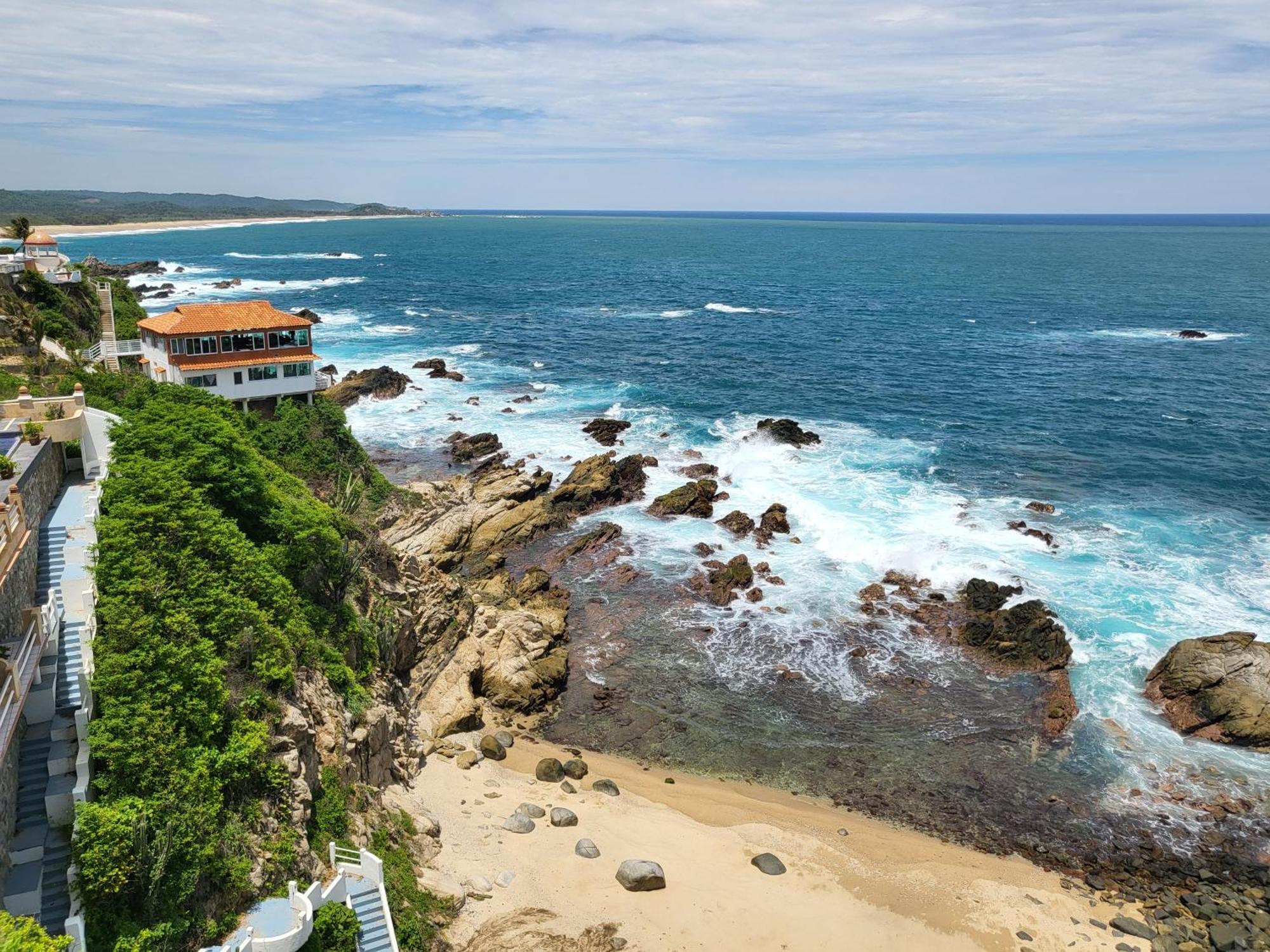 Hotel Luz De Mar ' Right On The Beach Cuatunalco Exterior photo