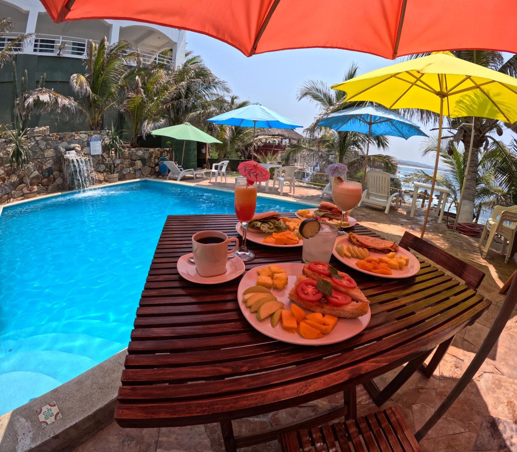 Hotel Luz De Mar ' Right On The Beach Cuatunalco Exterior photo