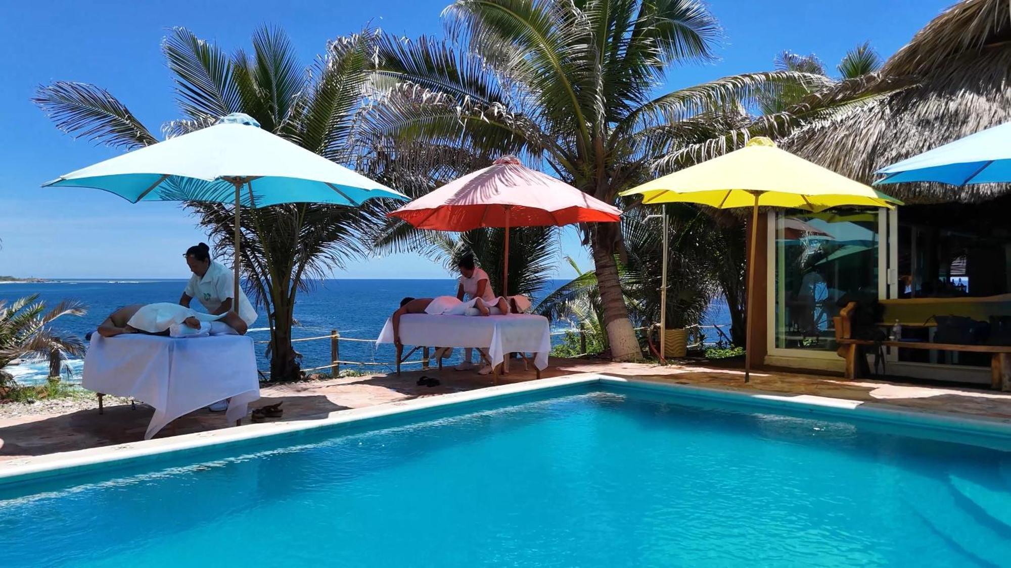 Hotel Luz De Mar ' Right On The Beach Cuatunalco Exterior photo